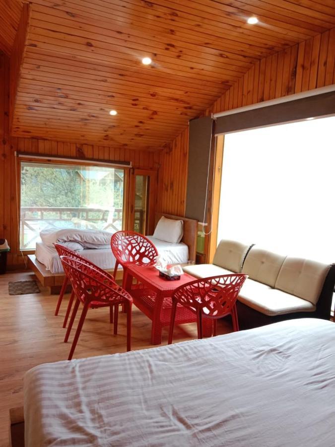 Swiss Wood Cottages Naran Luaran gambar